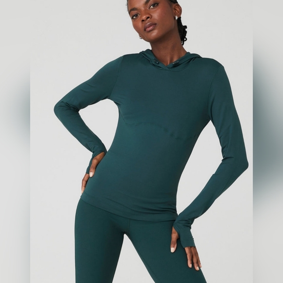 ALO Yoga Tops - NWOT ALO Alosoft Hooded Runner Long Sleeve Top